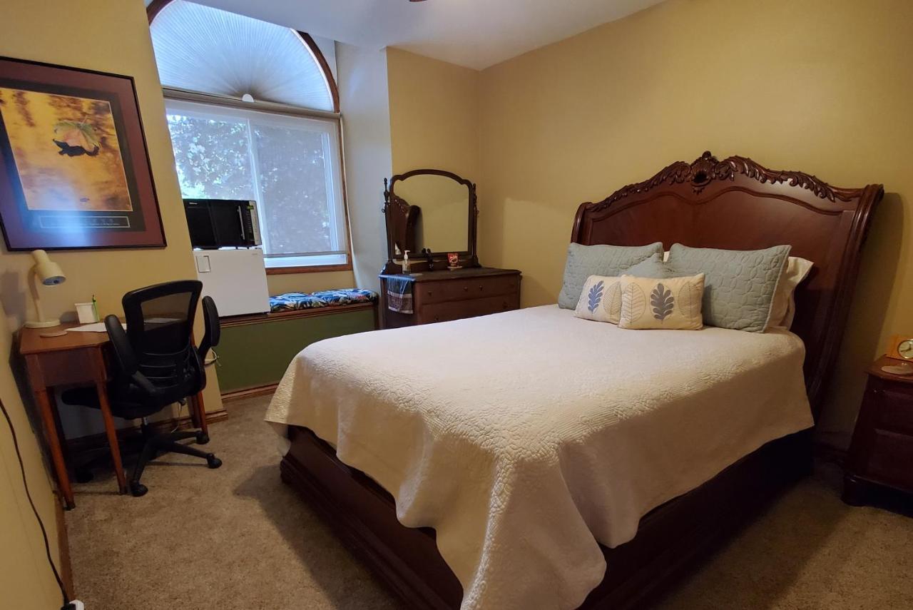Hampton House Apartment Clinton Township Ngoại thất bức ảnh